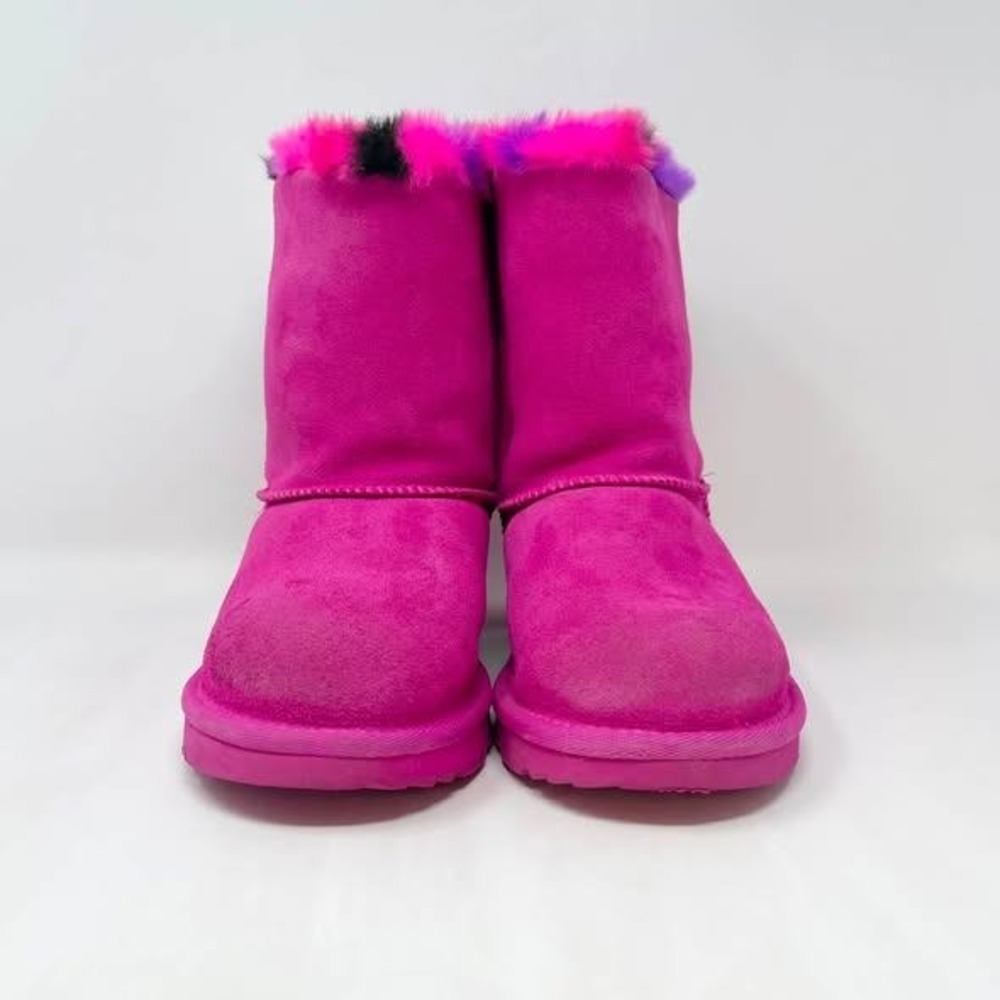 Ugg Mini Bailey Bow Boots Youth Girls 4 Pink Plaid Punk Rock Black Fur - Picture 5 of 10